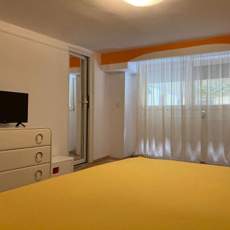 Ultracentral Apartment Near Moscovitz Palace Oradea Luaran gambar